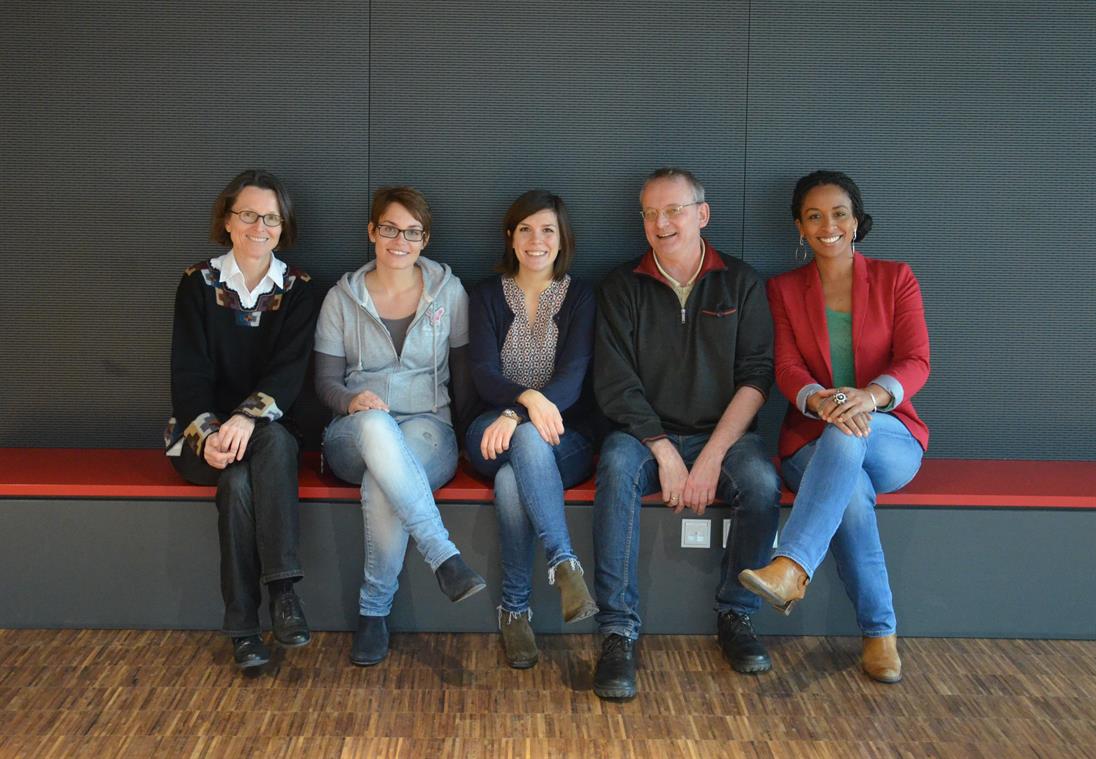 Das Team des IO: Monika Katz, Maria Maar, Michaela Petri, Jörg Bukowski, Andrea Biesler (von links nach rechts)